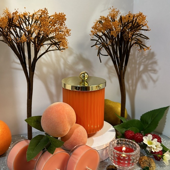 FRUIT JUICES & MUSK, SCENT UNLEASHED LLC, HAND POURED SCENTED CANDLES - Picture 3 of 8